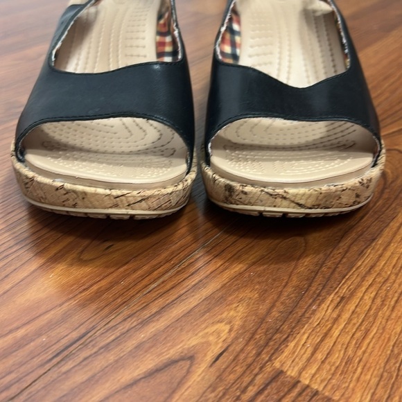 Crocs A-Leigh Sz 11 Leather & Cork Slingback Wedge Sandals Black - Picture 8 of 10